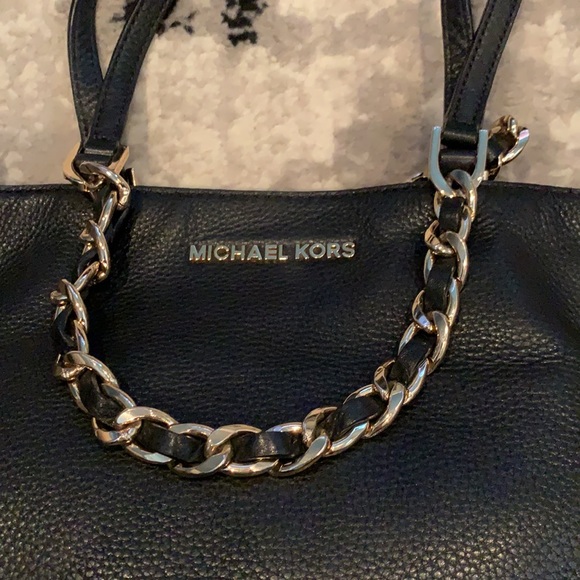Black Michael Kors purse - Picture 2 of 4